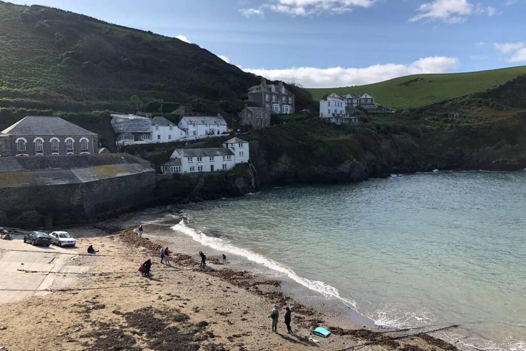 Molls Yard Newly Decorated Appartement Port Isaac Buitenkant foto